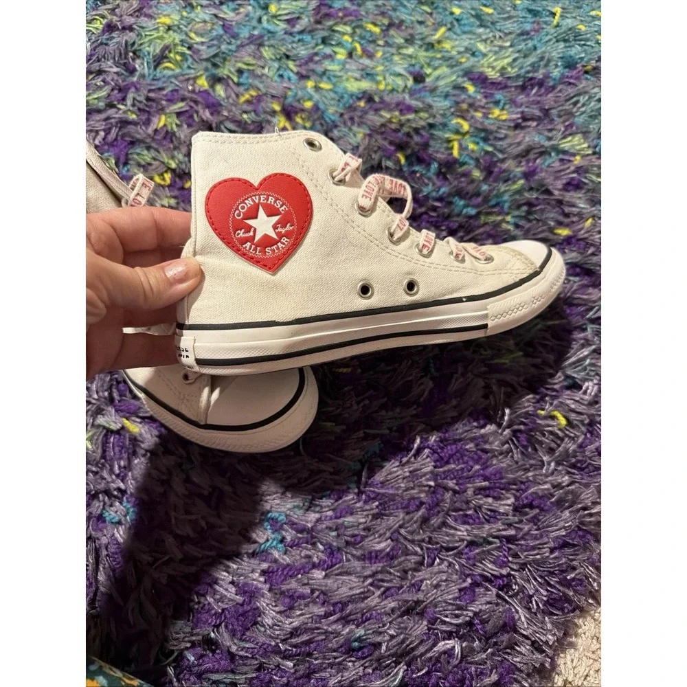 Converse Chuck Taylor All Star Youth Size 2 hearts Love Laces